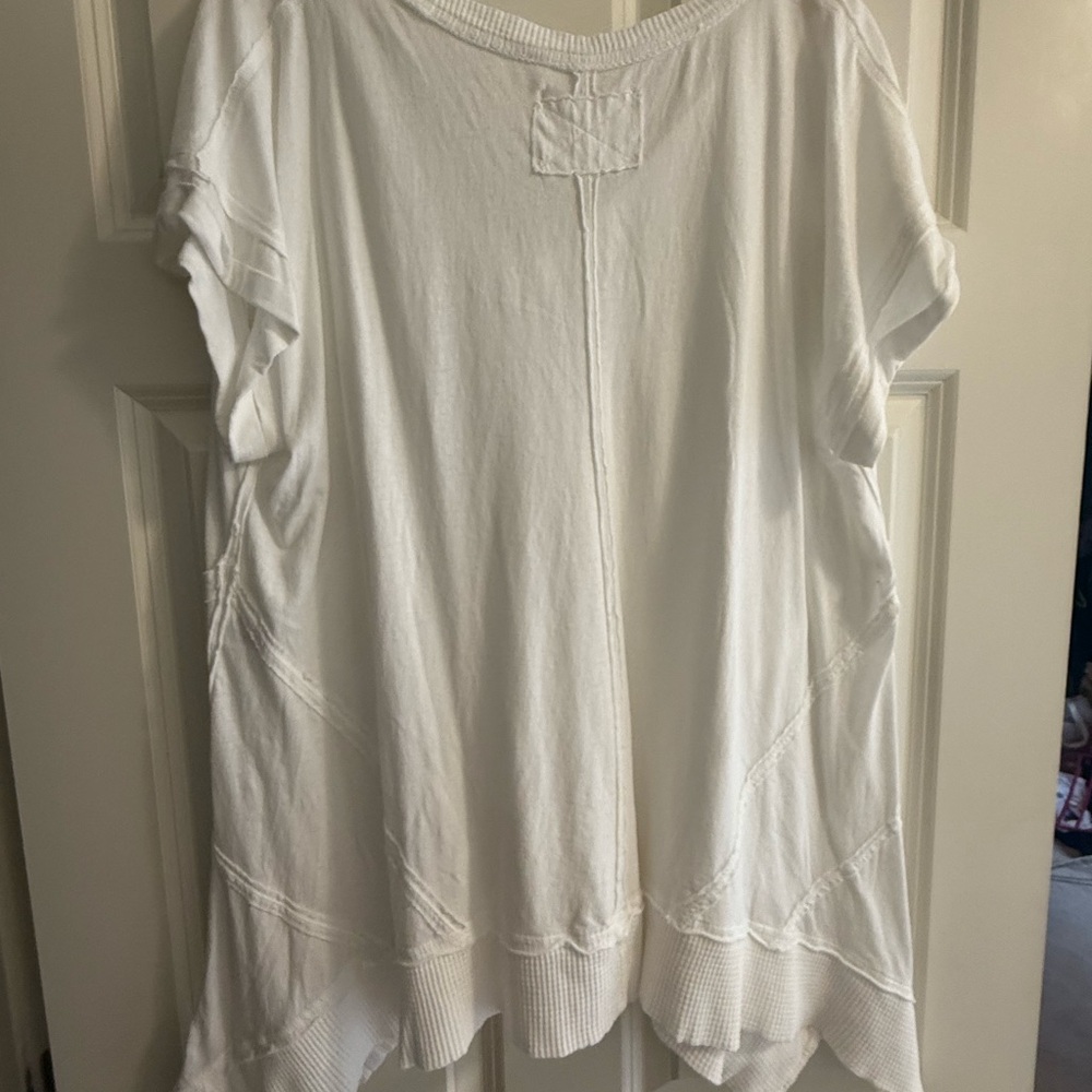 NWOT Free People Size Small (fits oversized) We the Free Top - Picture 4 of 6